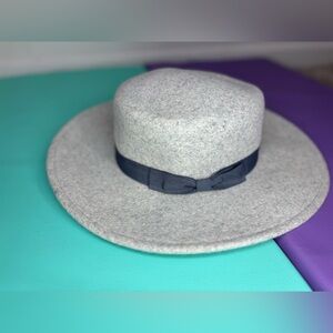 Elizabeth and James Light Gray 100% Wool Hat